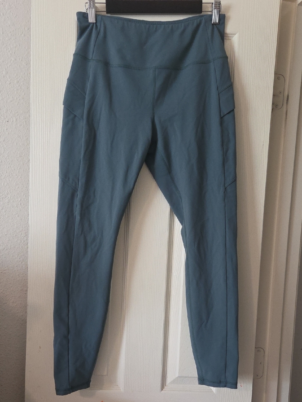 Avalanche High-Waist Leggings In Hunter green.